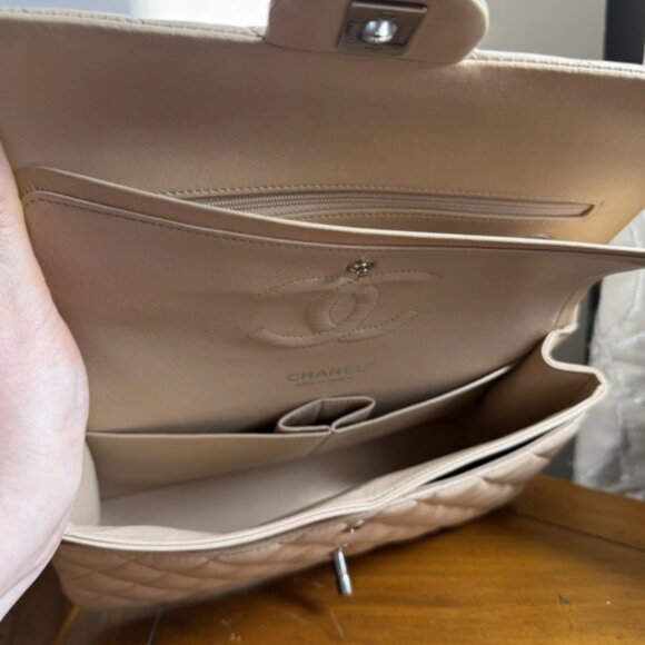 Chanel Classic Beige Clair Lambskin Quilted Medium Double Flap Bag Authentic - Picture 9 of 12